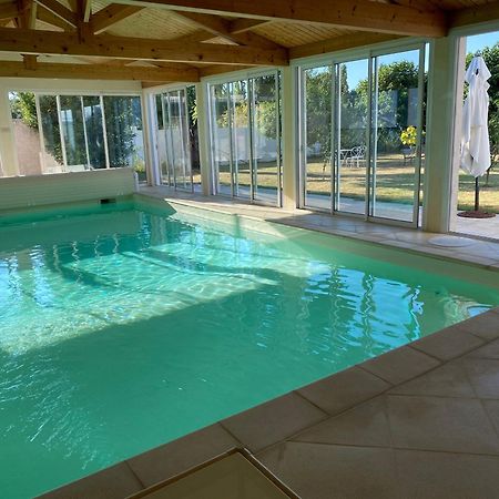 Le Vieux Moulin Bed & Breakfast Bouhet ภายนอก รูปภาพ