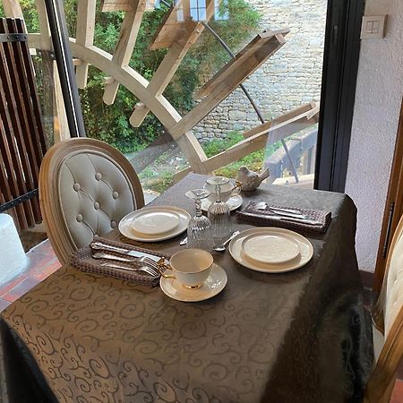 Le Vieux Moulin Bed & Breakfast Bouhet ภายนอก รูปภาพ