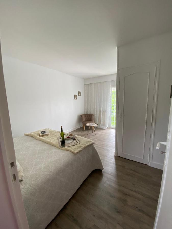 Le Vieux Moulin Bed & Breakfast Bouhet ภายนอก รูปภาพ