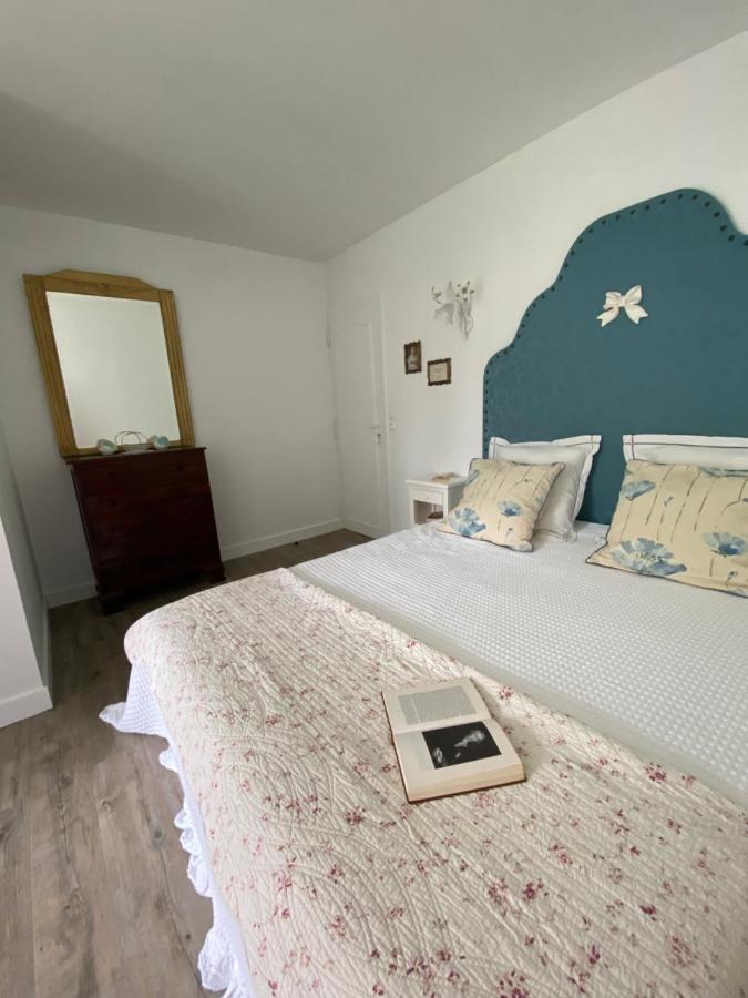 Le Vieux Moulin Bed & Breakfast Bouhet ภายนอก รูปภาพ